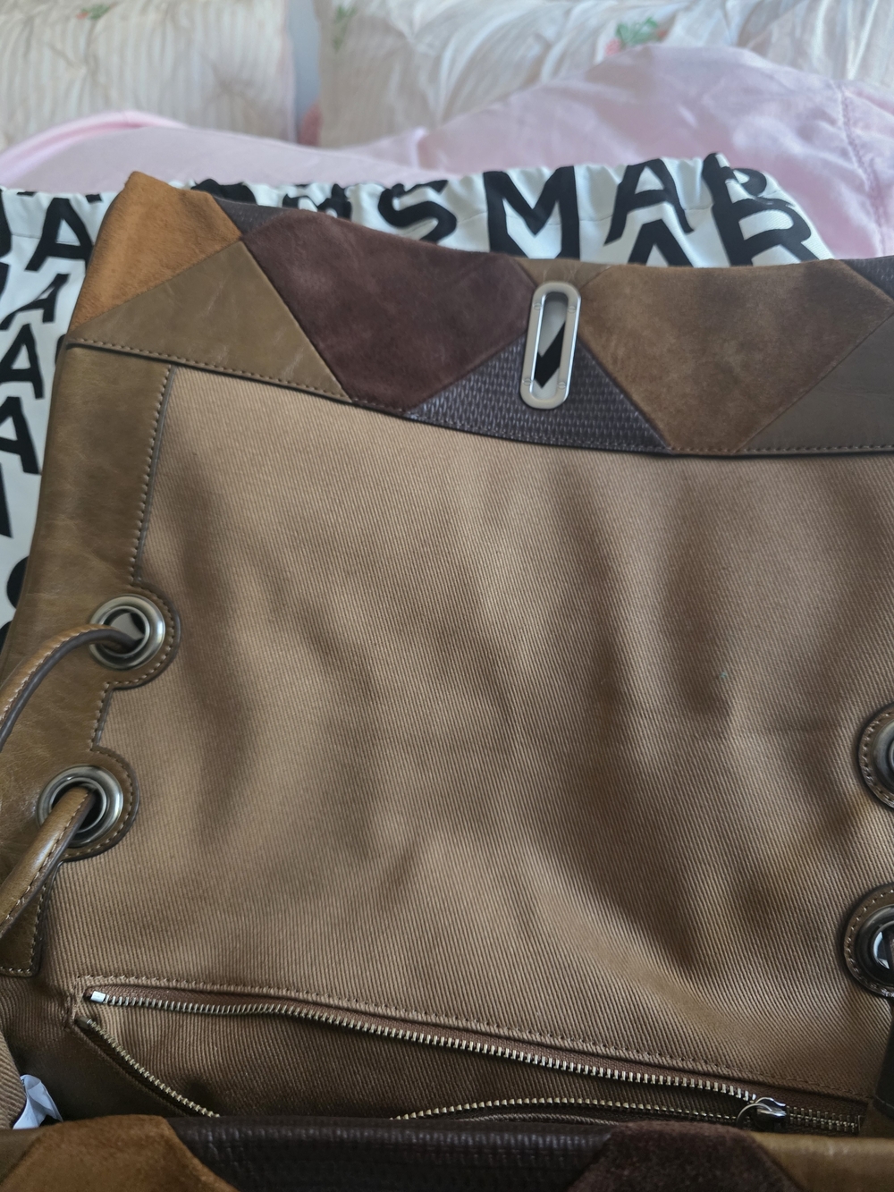 Marc Jacobs Patchwork Diamond-Panel Shoulder Bag in Brown Tones - Picture 7 of 11